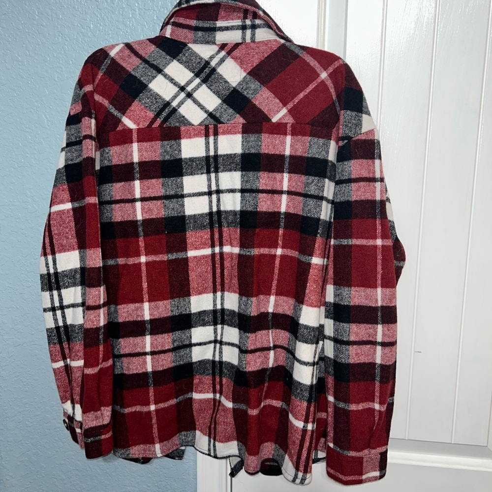Shoppriceless Shacket - Picture 2 of 2
